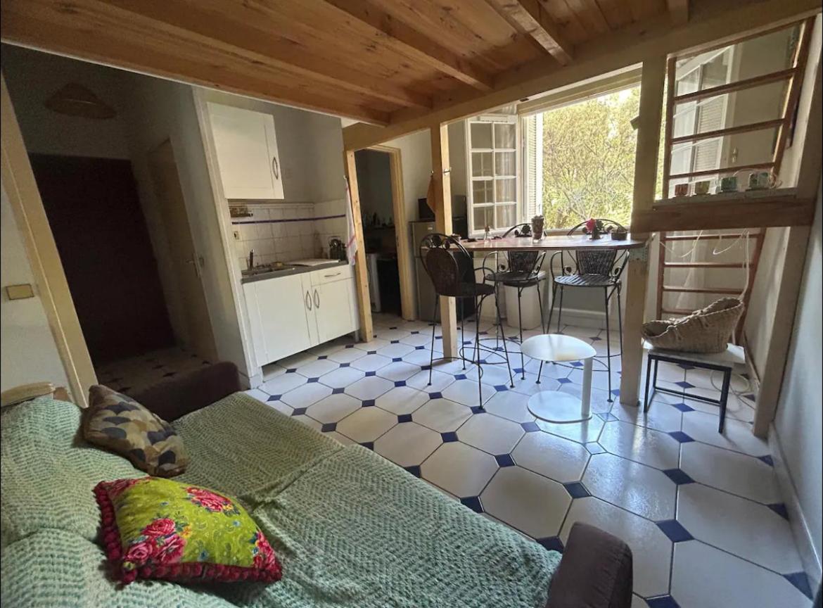 Studio 4 Personnes Copropriete Pas Frais De Menage Hyeres Exterior photo